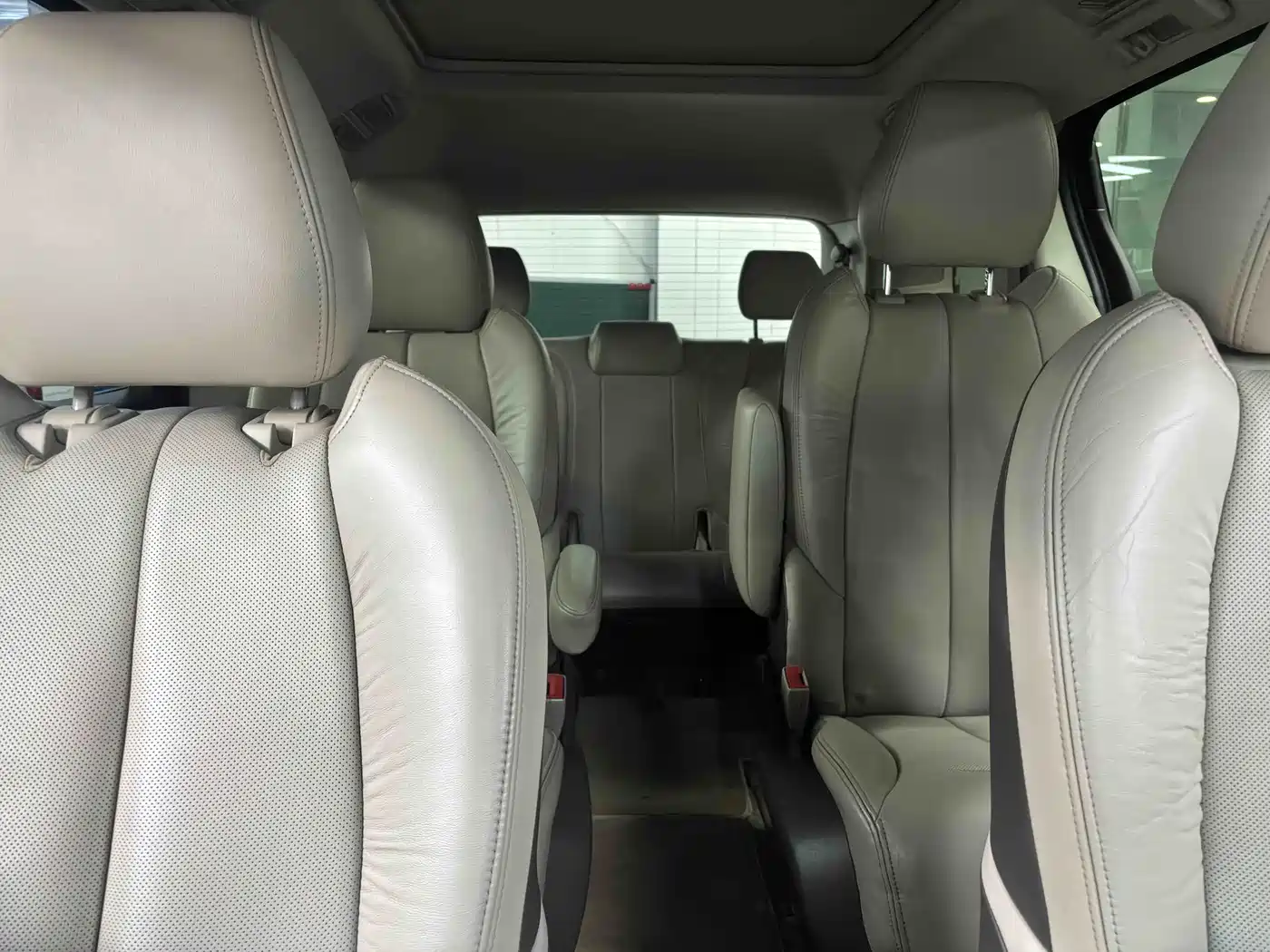 Buick GL8 2014 2.4L CT Luxury Business Comfort фото 10