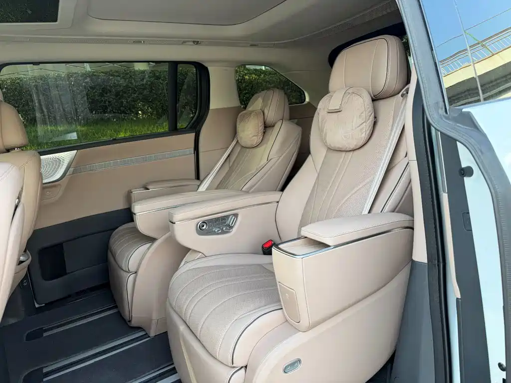 XPeng X9 2025 2025 Extended Range Edition