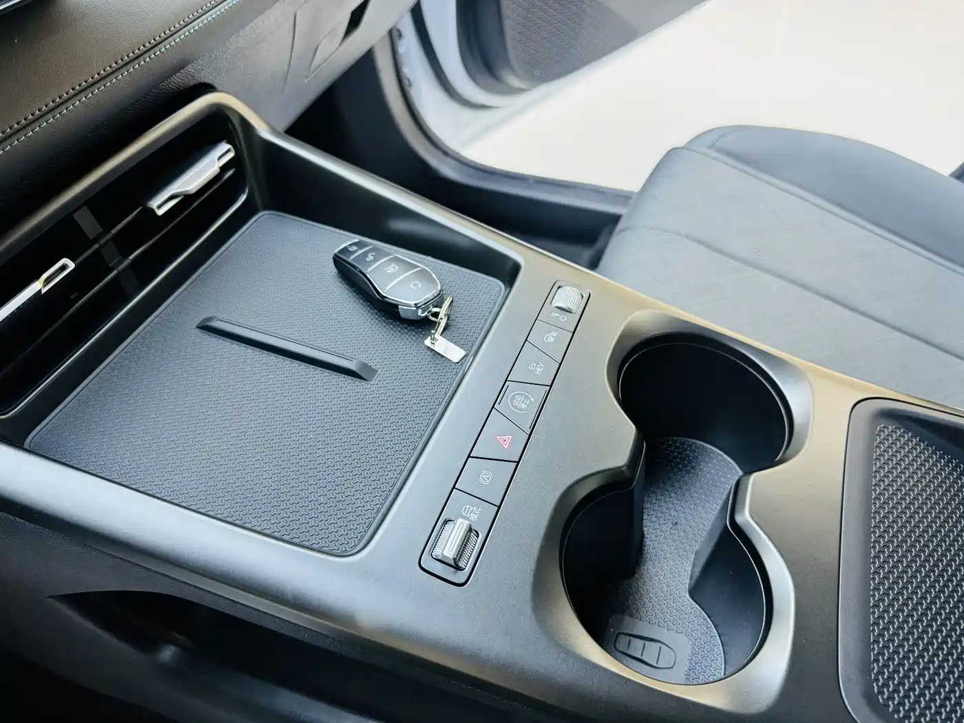 BYD Qin PLUS 2026 2026 Model DM-i 210KM Progressive Edition
