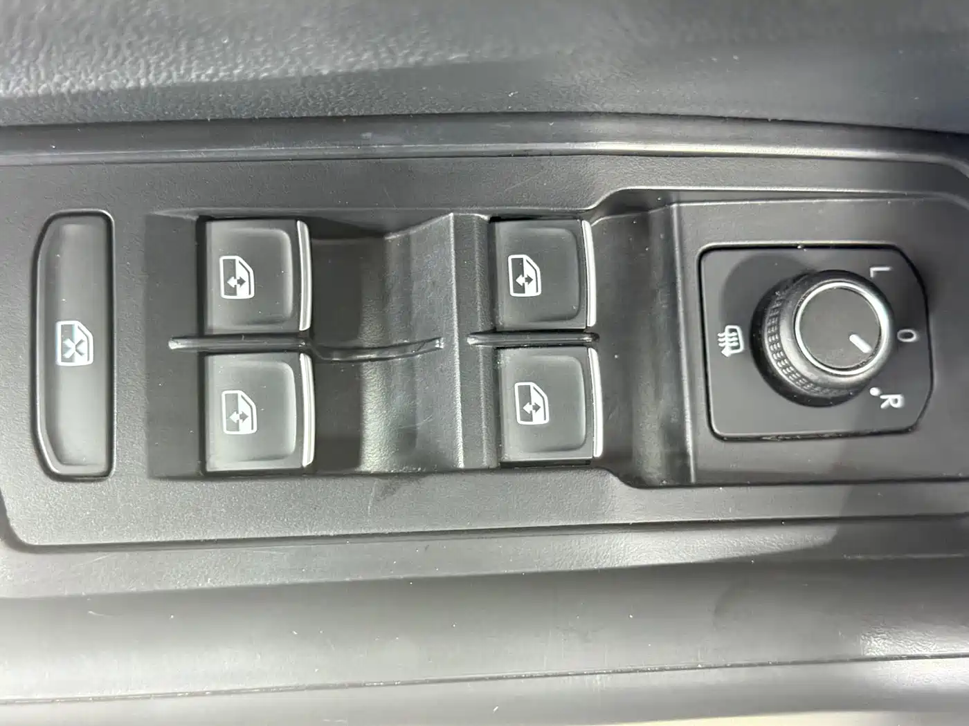 Volkswagen T-ROC 2022 280TSI DSG 2WD Comfort PLUS фото 16