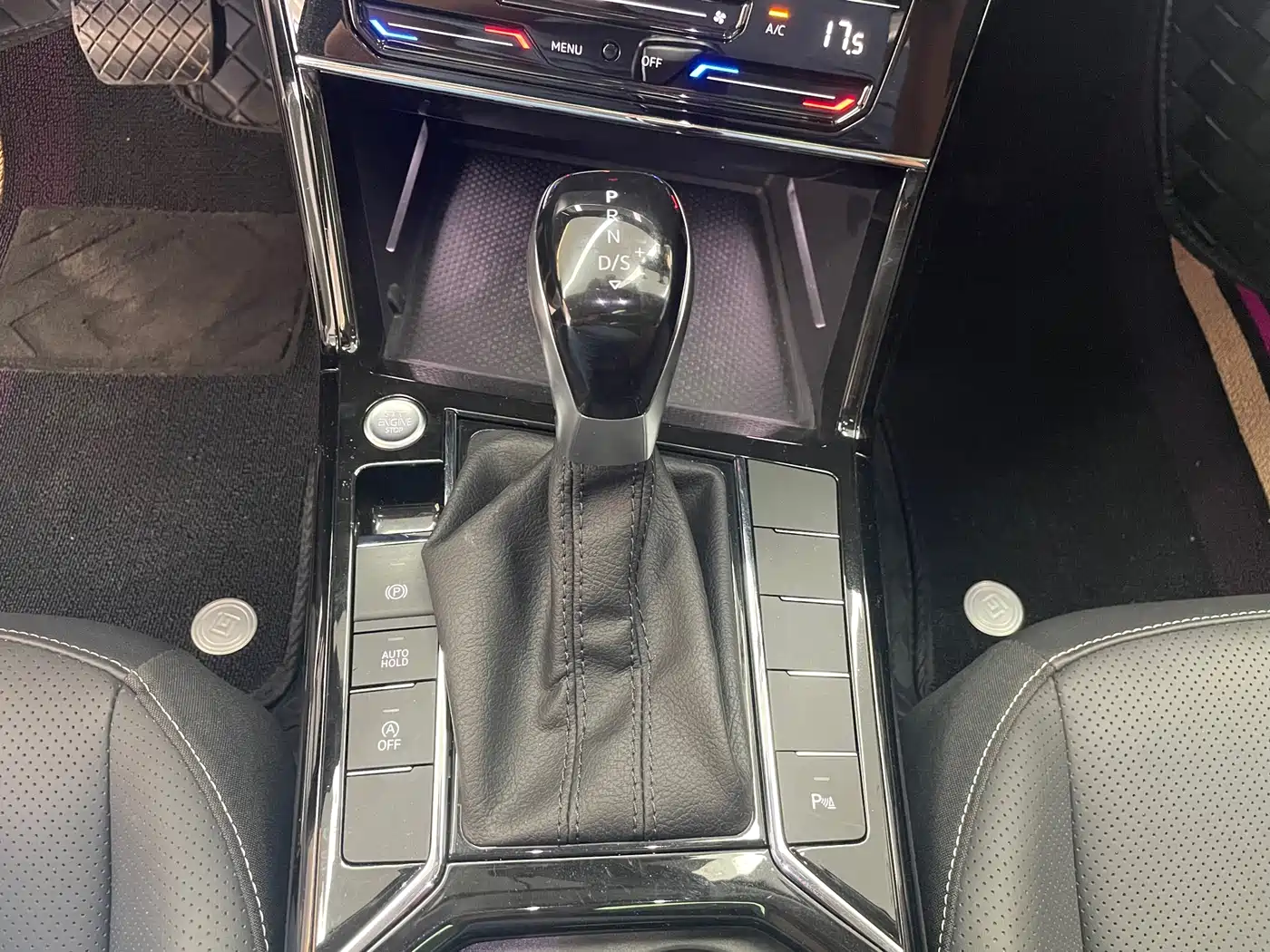 Volkswagen Passat 2024 Model 380TSI Starlight Elite фото 7
