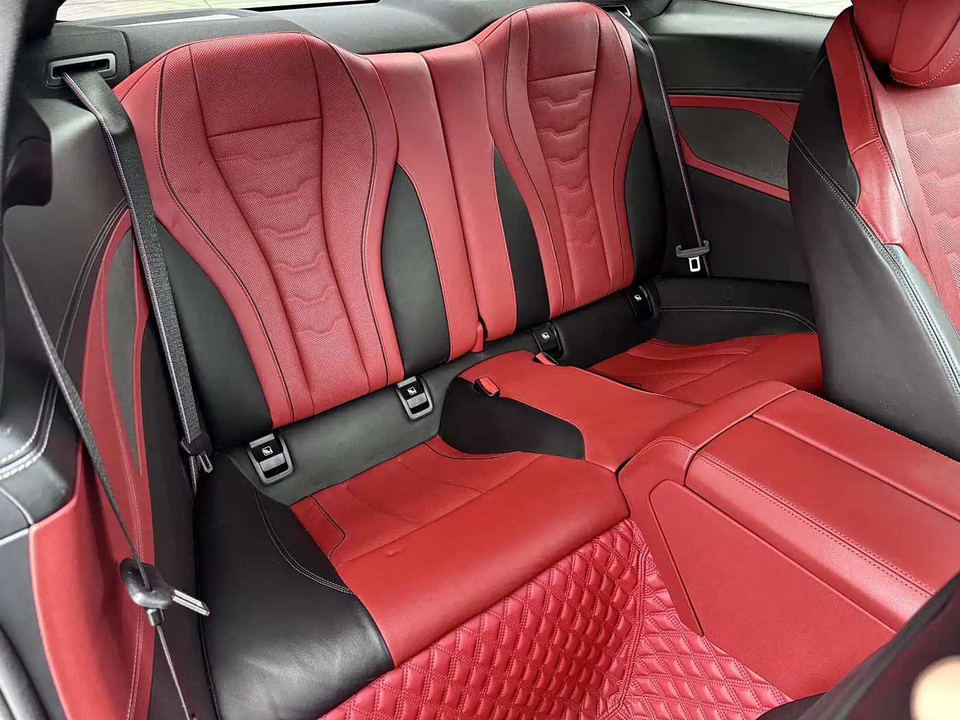 BMW 8 Series 2019 840i 2-Door Coupe Launch Limited Edition фото 20