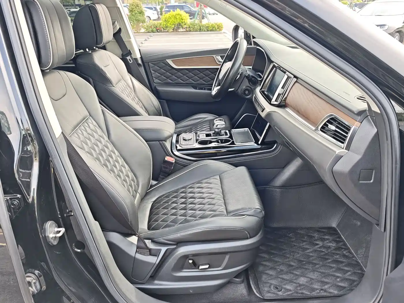 Hongqi HS7 2022 3.0T Auto 4WD Smart Connect Flagship 7-Seater фото 18