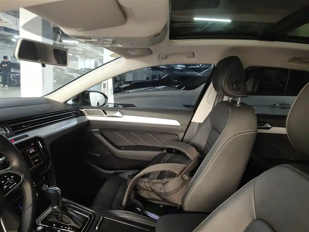 Volkswagen Magotan 2025 Popular Edition 280TSI DSG Comfort фото 8