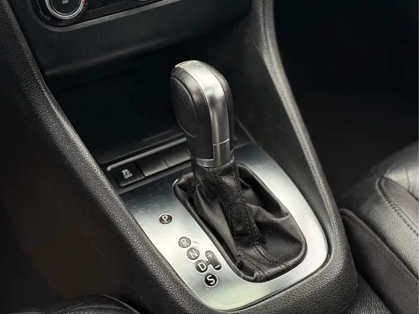 Фото 9 - Volkswagen Golf