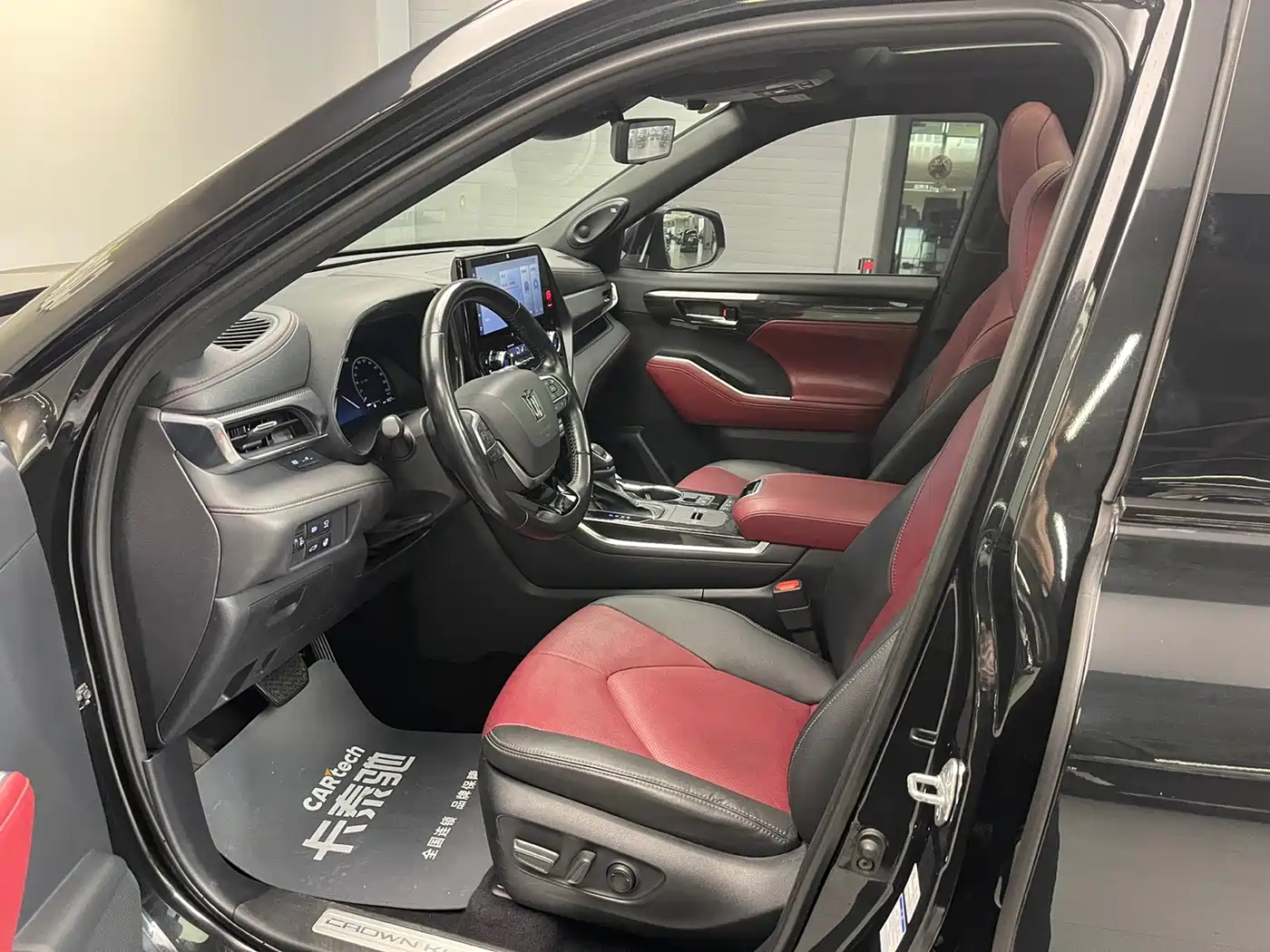 Toyota Crown Kluger 2021 2.5L HEV AWD Flagship Edition фото 10