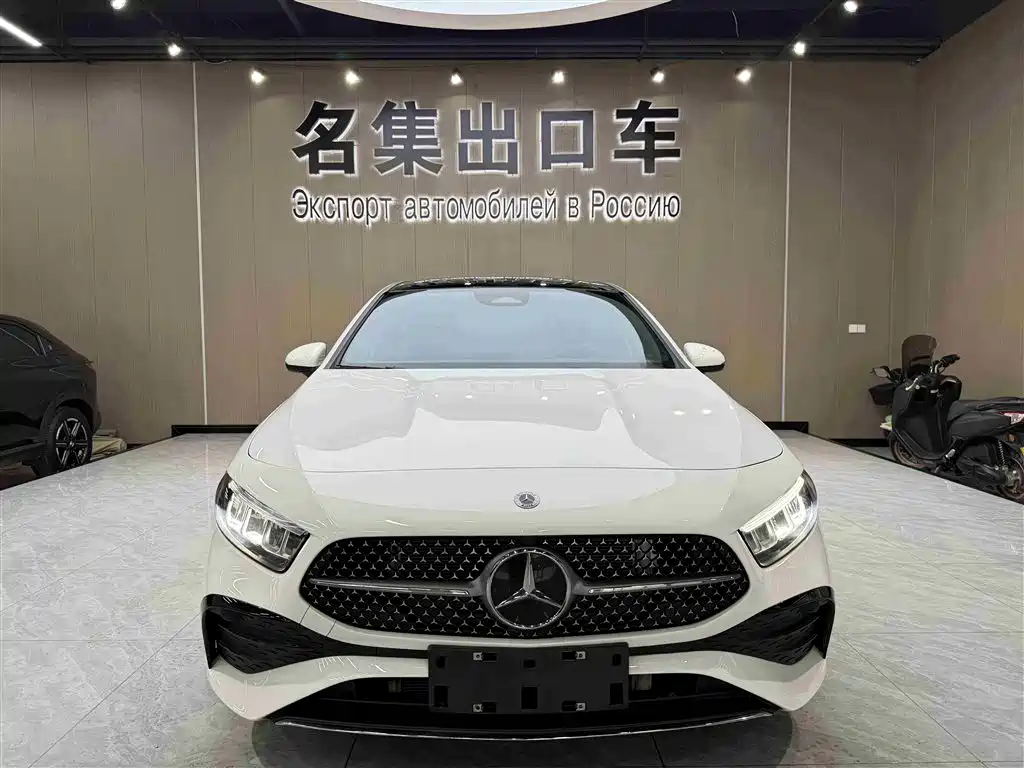 Mercedes-Benz A-Class 2023 A 180 L фото 2