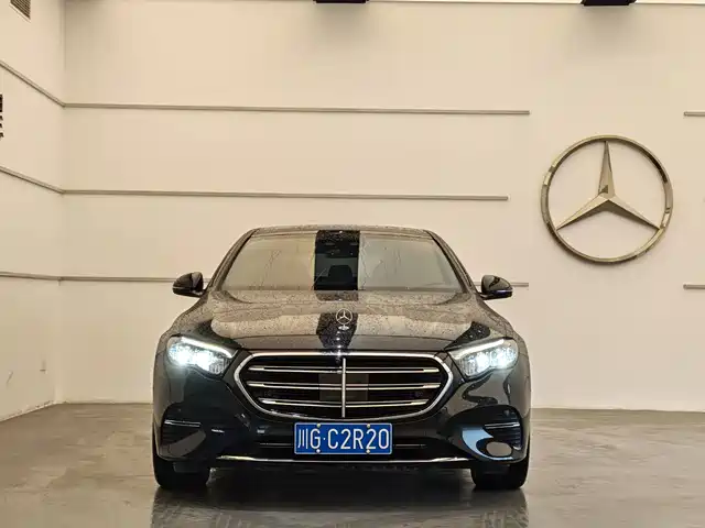 Mercedes-Benz E-Class 2024 E 300 L Fashion — фото 2