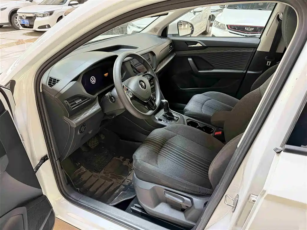 Volkswagen Tharu 2022 280TSI 2WD Trend фото 6