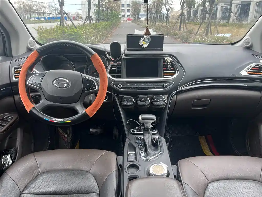 GAC Trumpchi Trumpchi GS4 2017 235T Automatic 2WD Luxury Smart Connected Edition фото 6