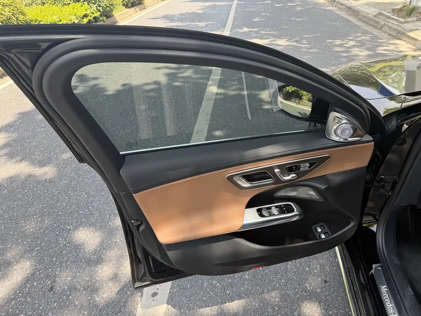 Mercedes-Benz E-Class New Energy 2024 E 350 e L Plug-in Hybrid Sedan фото 5