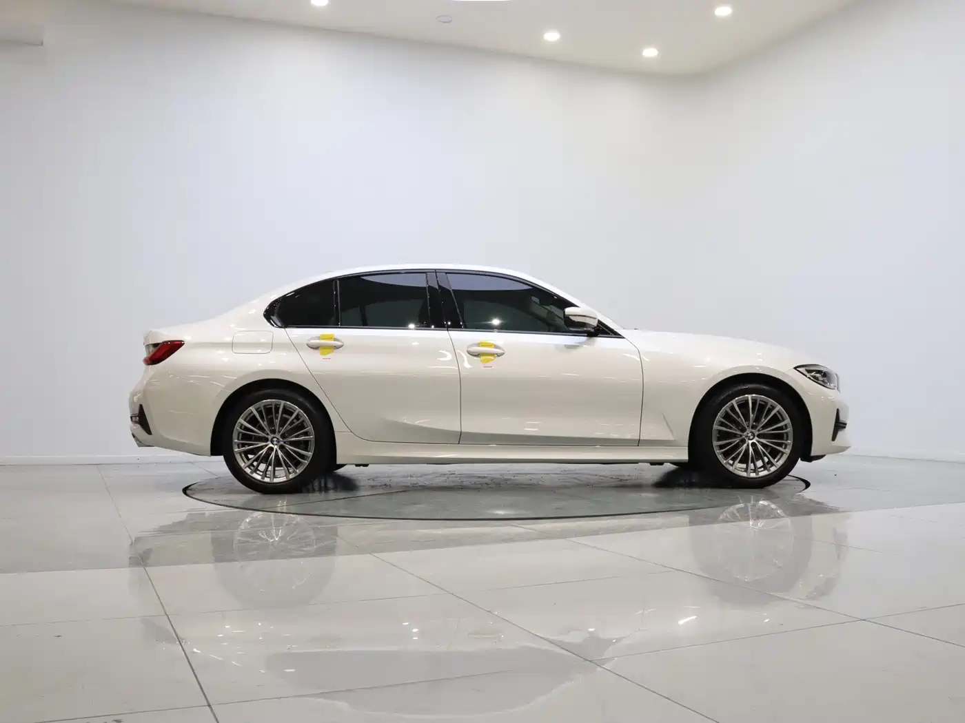 BMW 3 Series 2022 320i Sport Package фото 6