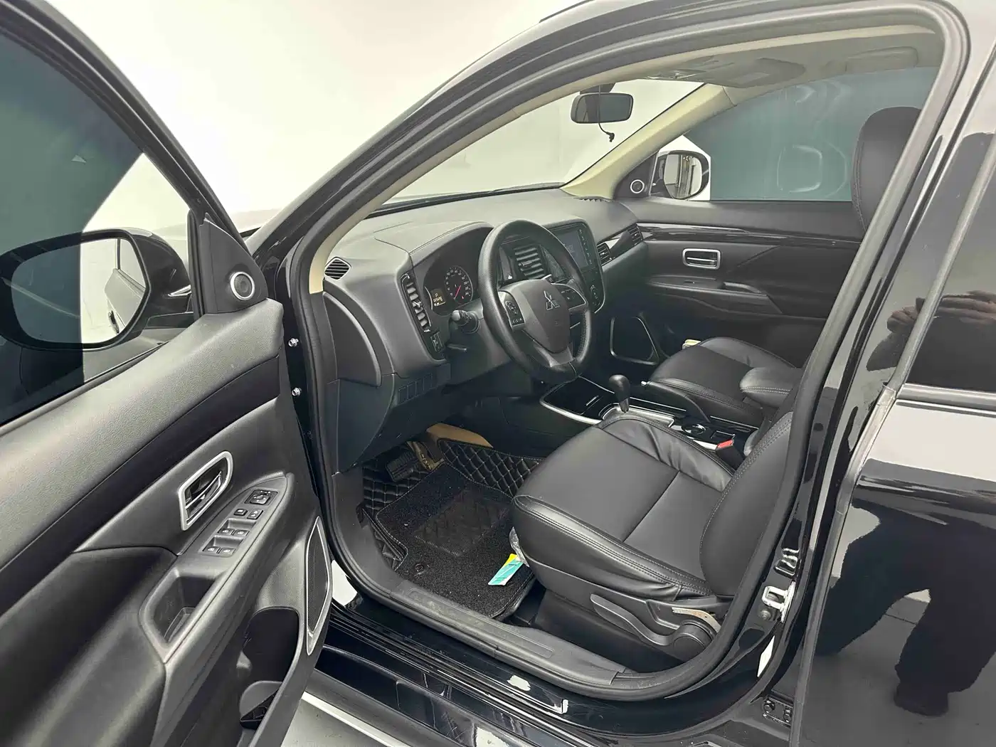 Mitsubishi Outlander 2021 2.0L 2WD Smooth Ride Version 5-Seater фото 10