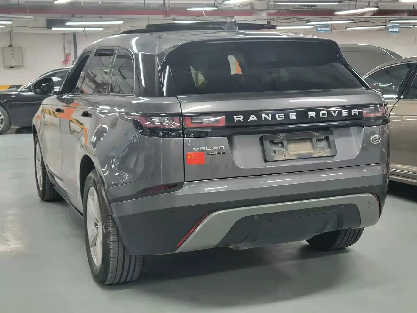 Фото 19 - Land Rover Range Rover Velar