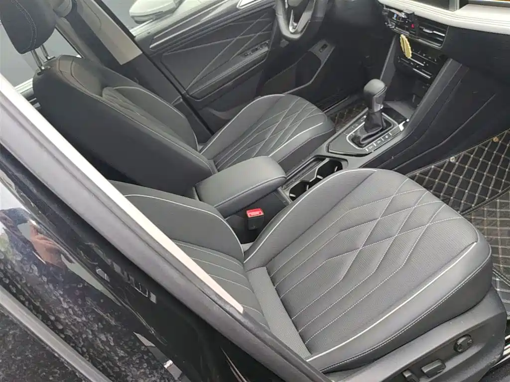 Volkswagen Tiguan L 2023 330TSI Auto 2WD R-Line Premium Edition фото 25