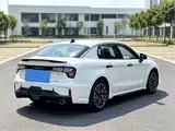 Фото 4 - Lynk & Co 03