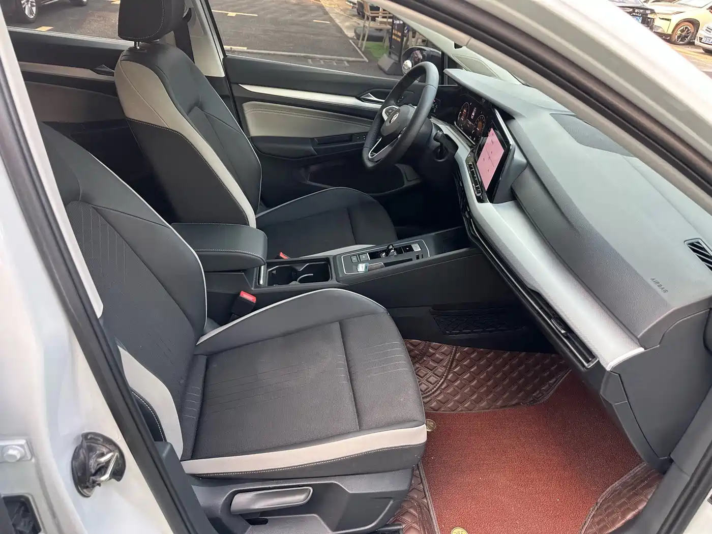 Volkswagen Golf 2025 2024 280TSI DSG Pro 50th Anniversary Edition