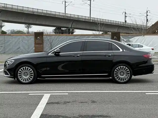  E CLASS