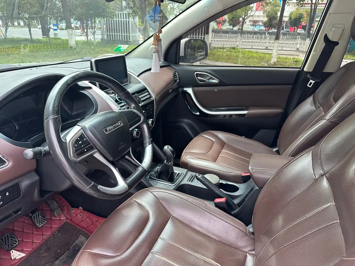 Bisu Auto Bisu T5 2018 2017 1.5T Manual Luxury