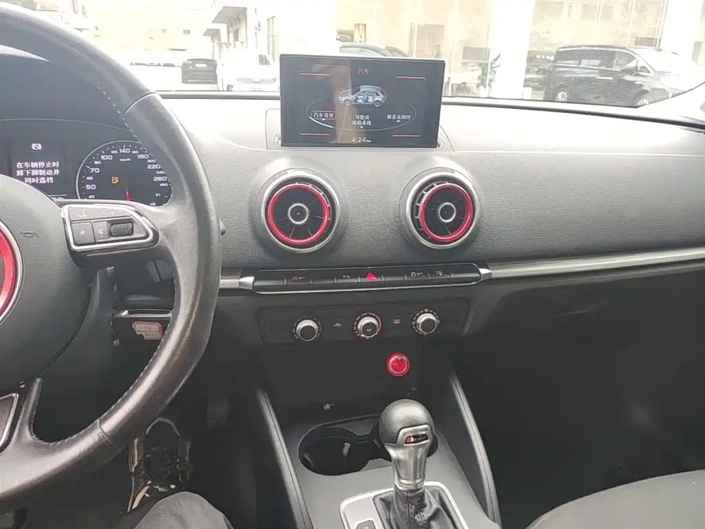 Audi A3 2016 Sportback 35 TFSI Leadership фото 13