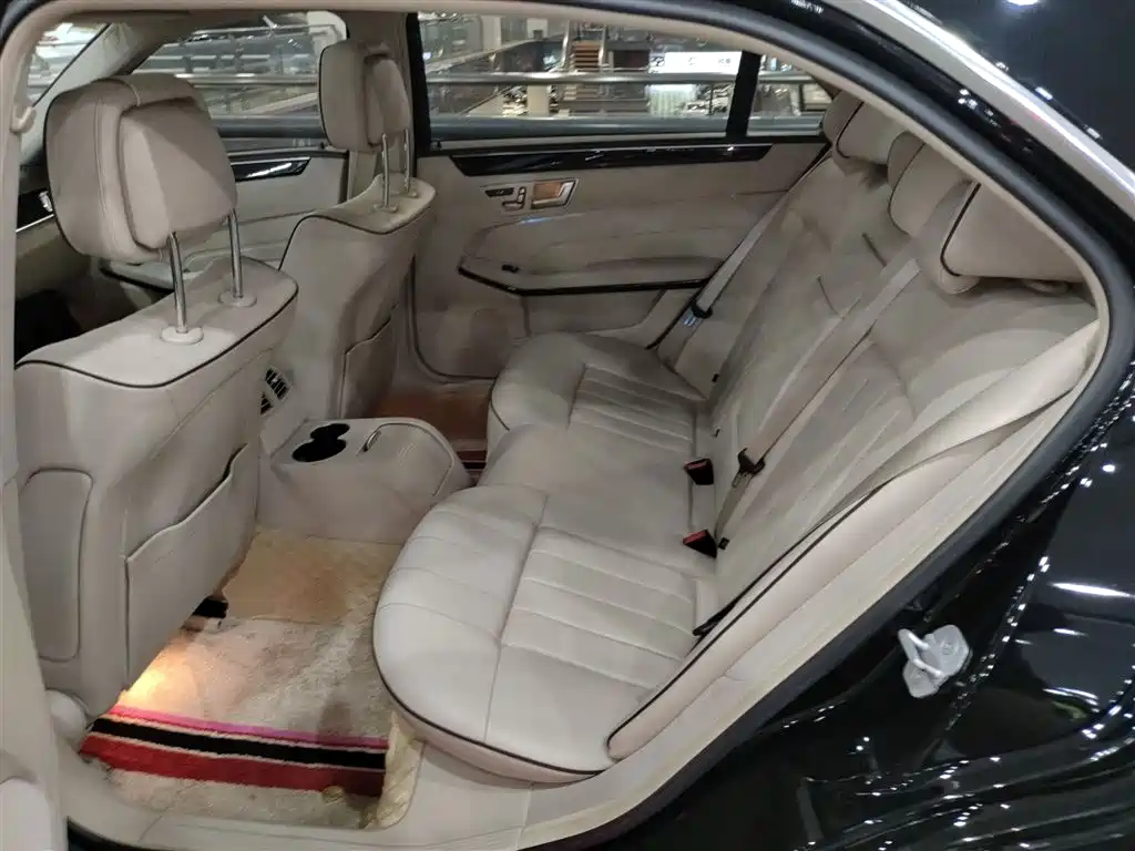 Mercedes-Benz E-Class 2015 E 200 L Sport фото 17