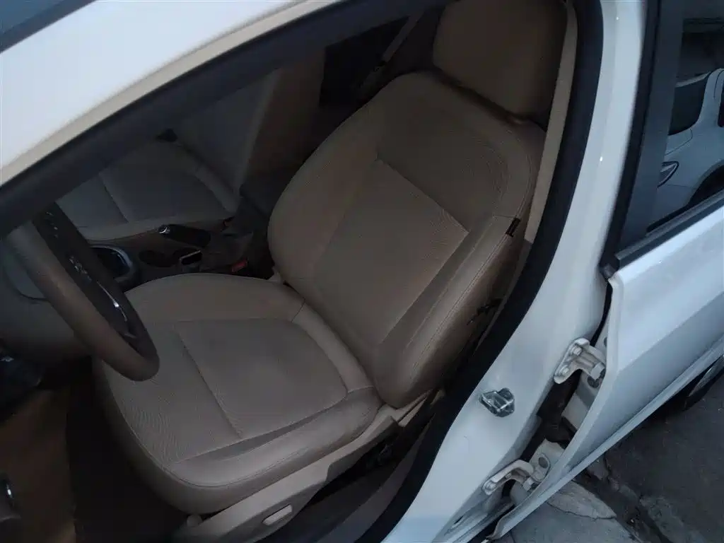 Buick Excelle 2013 GT 1.6L Automatic Fashion Edition фото 15
