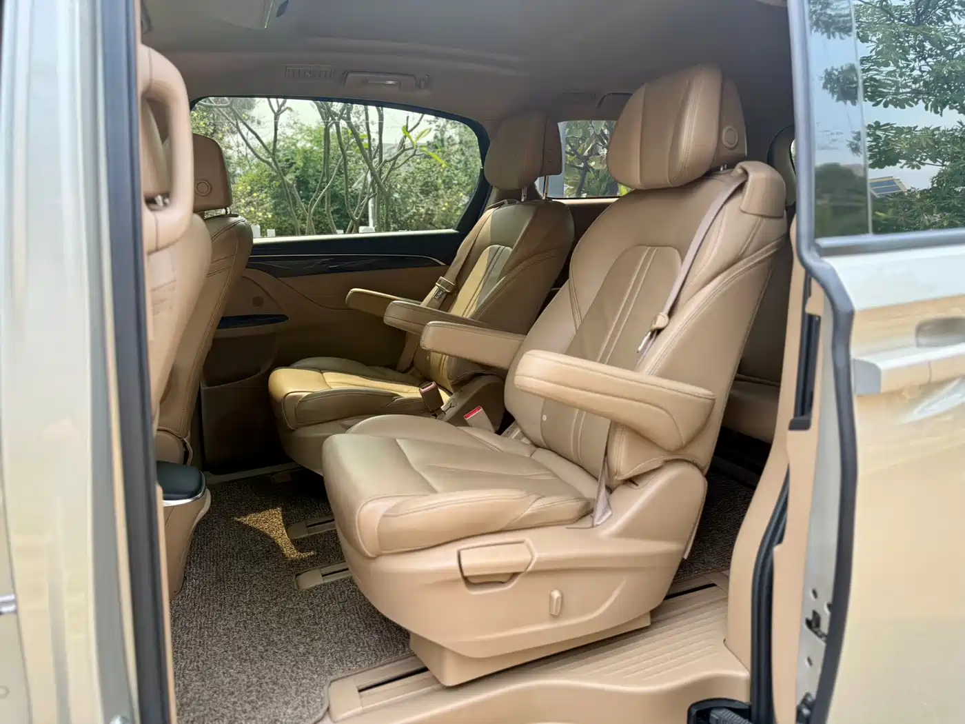 Buick GL8 2018 ES 28T Premium Type China VI фото 6