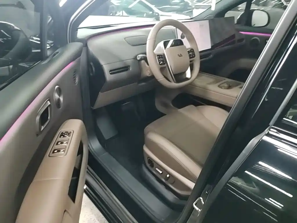 Li Auto i6 2026 2025 4WD Base Model