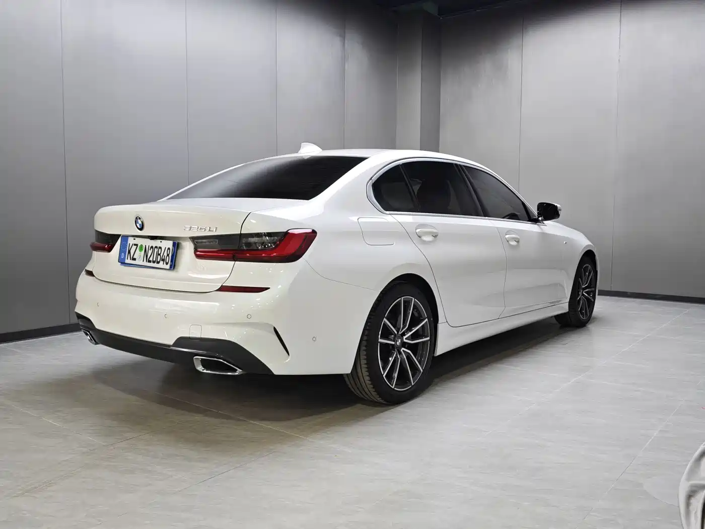 BMW 3 Series 2021 325Li M Sport Package фото 19