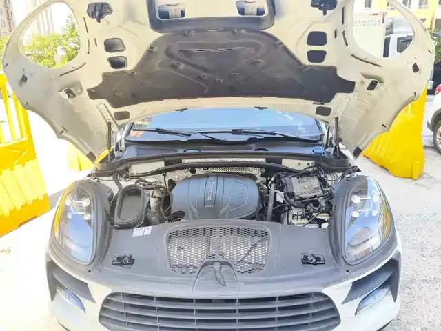 Porsche Macan 2020 Macan 2.0T — фото 3
