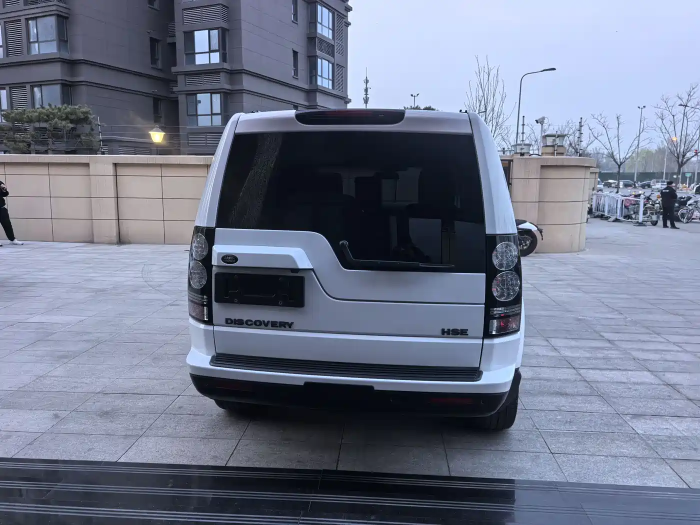 Land Rover Discovery 2016 3.0 SC V6 HSE фото 5