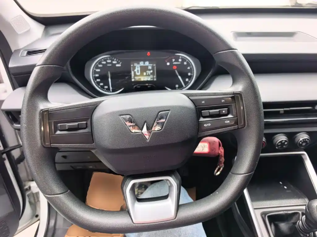 Wuling Motors Wuling Xingchi 2023 2022 1.5L Manual Freedom Edition