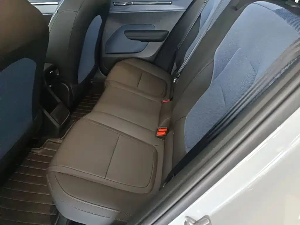 Volvo EX30 2024 2025 RWD Long Range Ultra