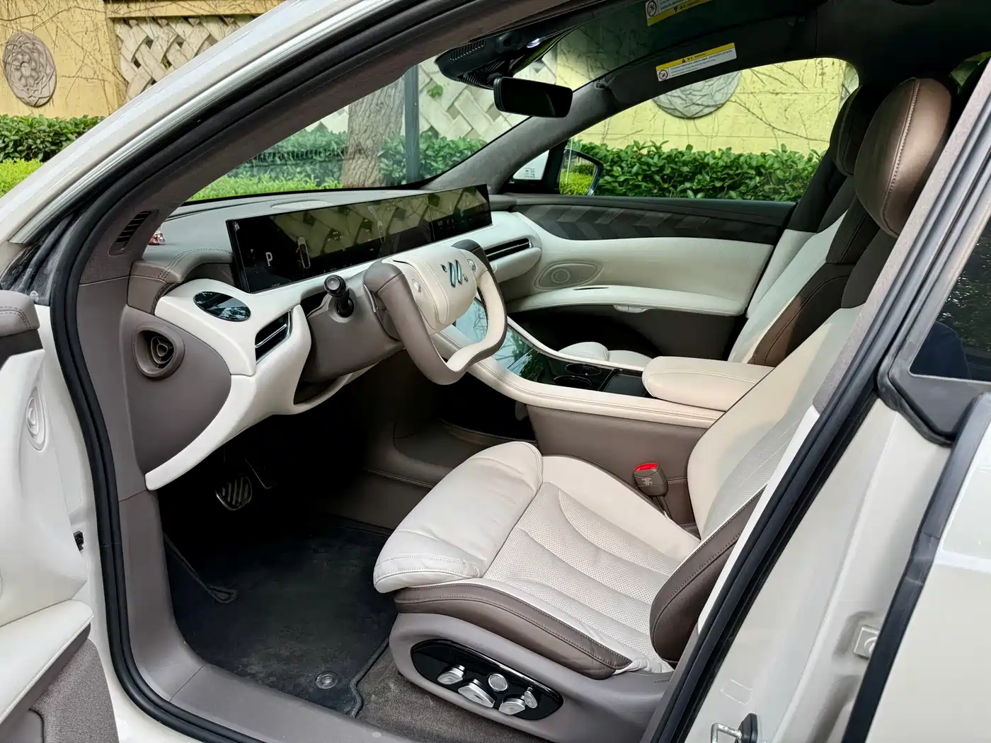 IM Motors IM LS7 2023 2023 Model 100kWh Pro AWD Edition