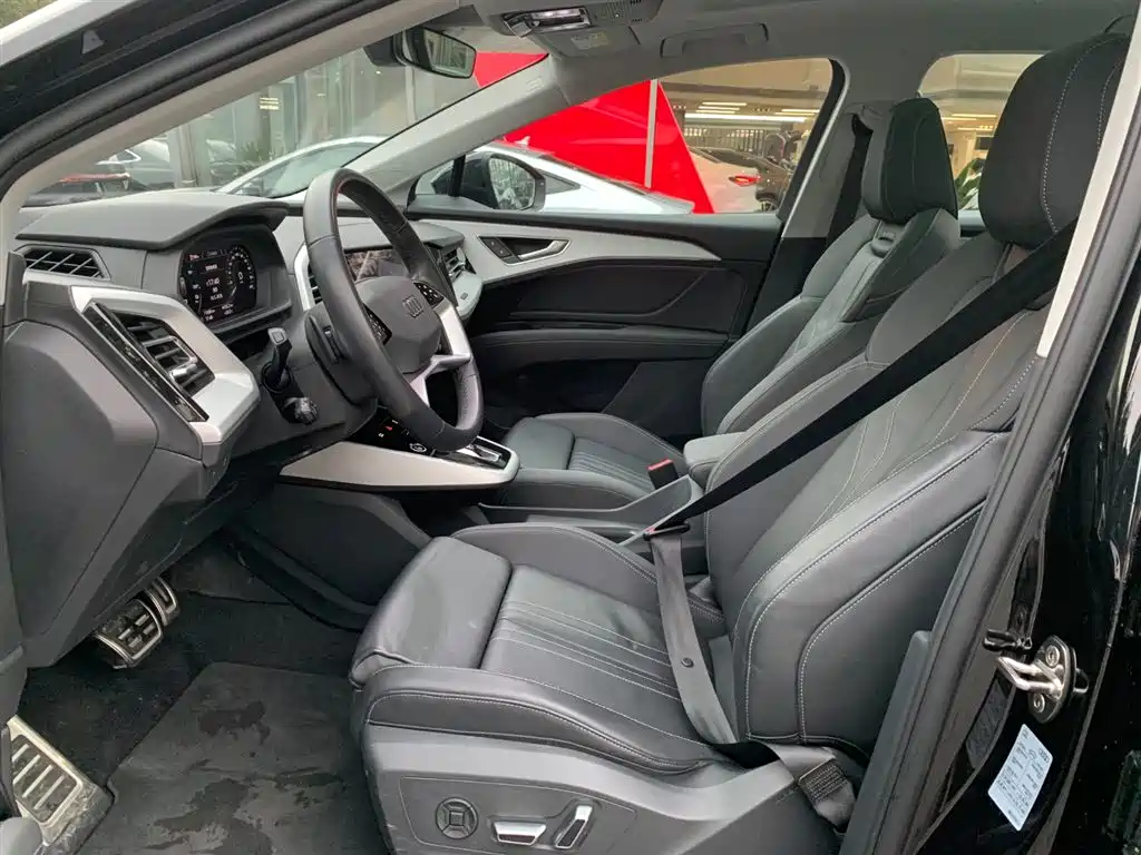 Audi Q5 e-tron 2023 40 e-tron Shining Edition Brocade Package фото 8