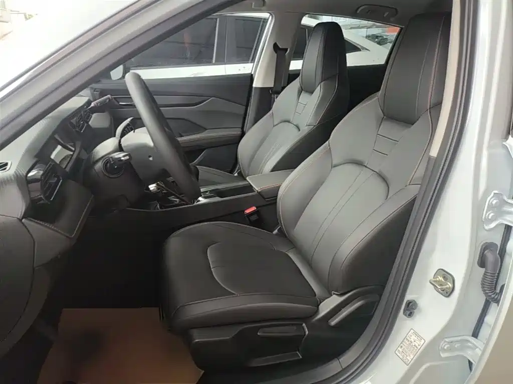 DONGFENG FENGSHEN YI HYUN