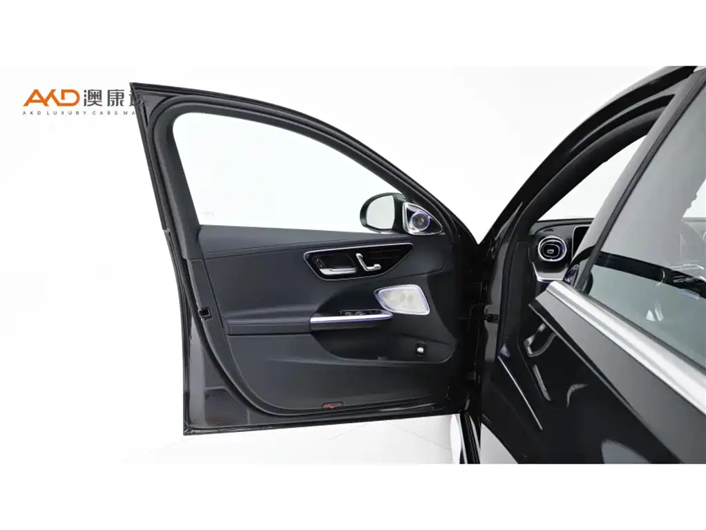 Mercedes-Benz C-Class 2025 C 260 L Sport Edition фото 10