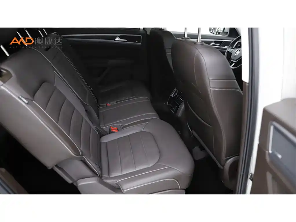 Volkswagen Teramont 2017 530 V6 4WD Flagship Edition фото 8