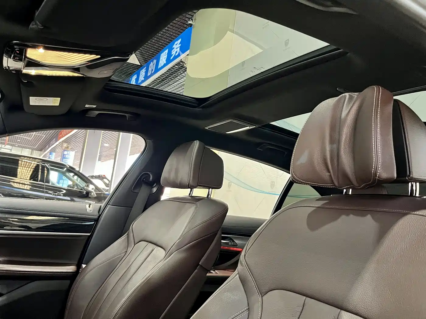BMW 7 Series 2018 730Li Leading Type M Sport Package фото 14