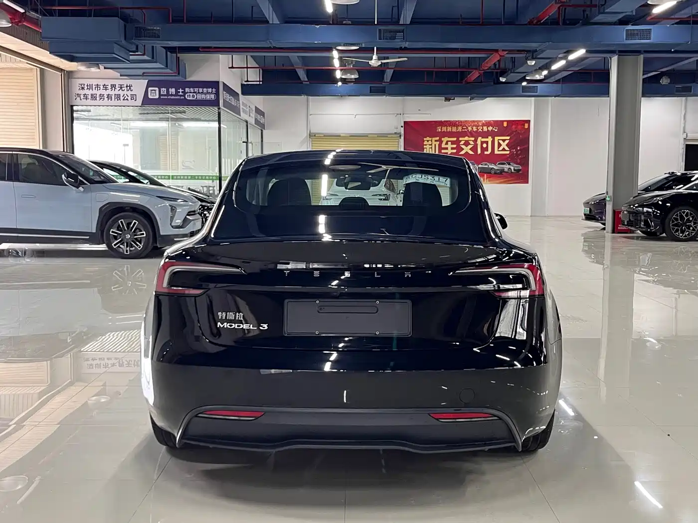 TESLA MODEL 3