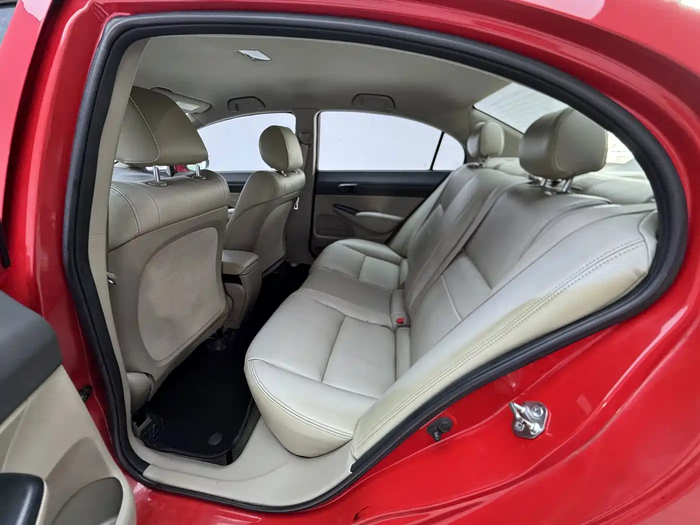 CIIMO CIIMO 2014 2012 1.8L Automatic
