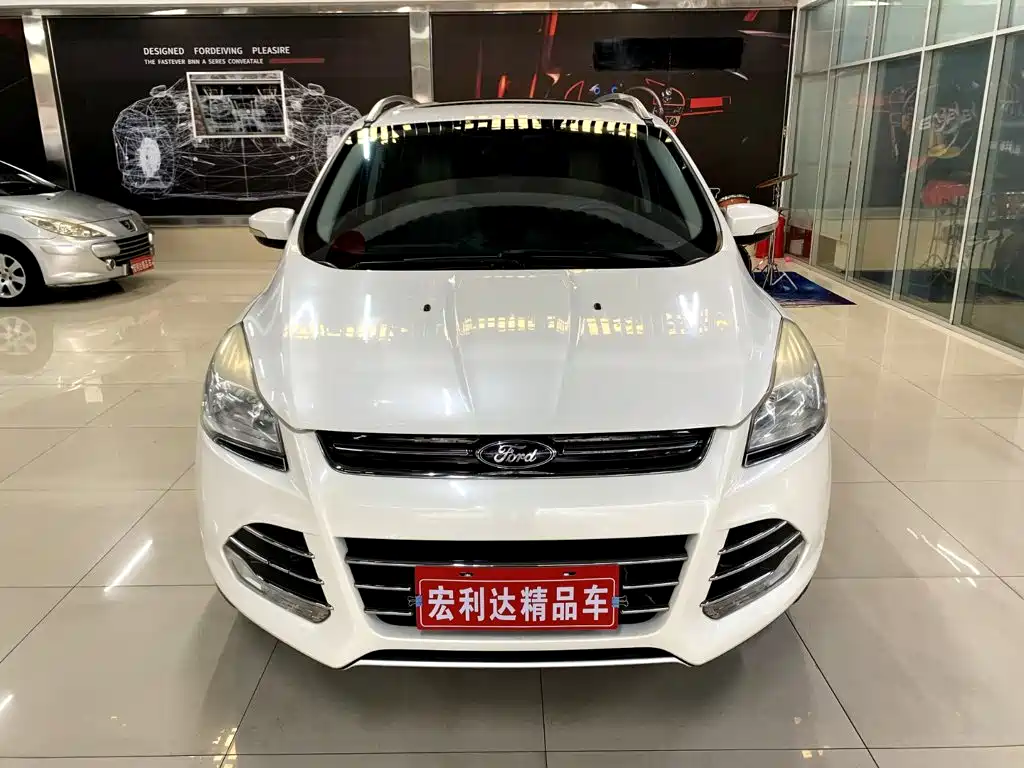 Фото 1 - Ford Kuga