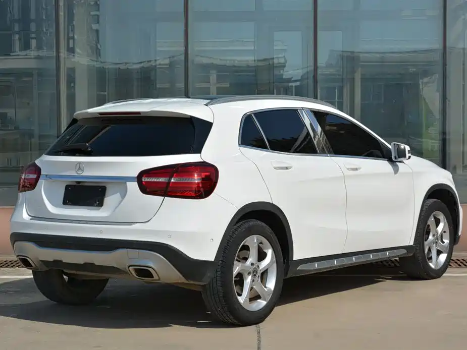 Mercedes-Benz GLA 2019 GLA 200 Dynamic фото 7