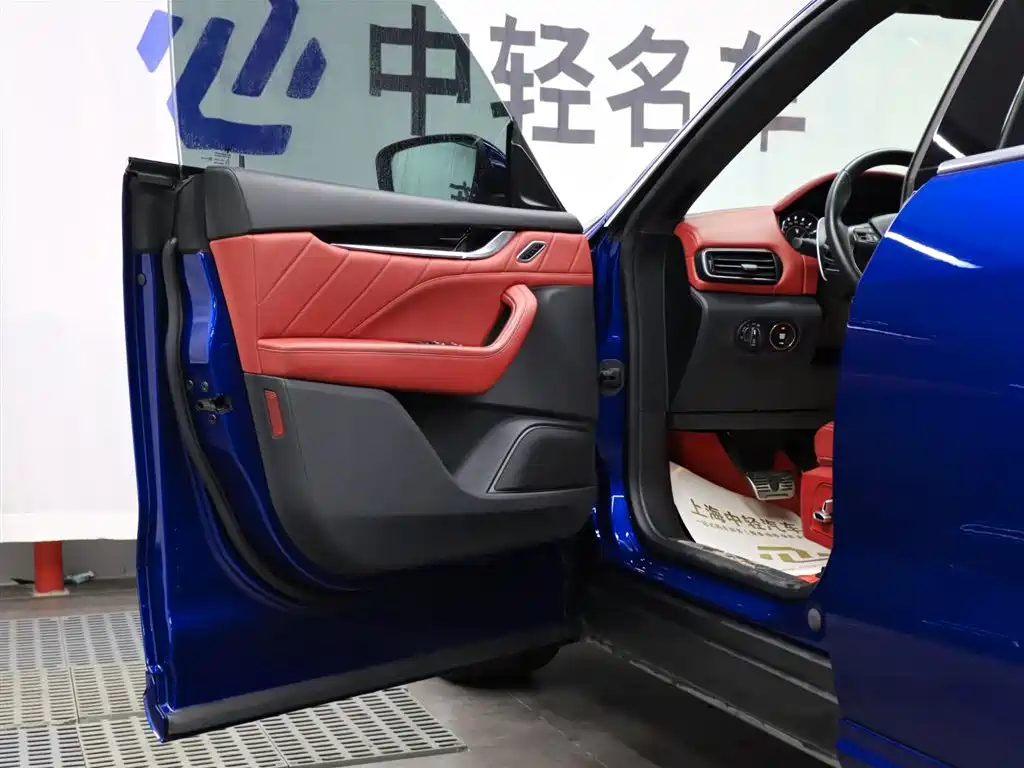 MASERATI LEVANTE