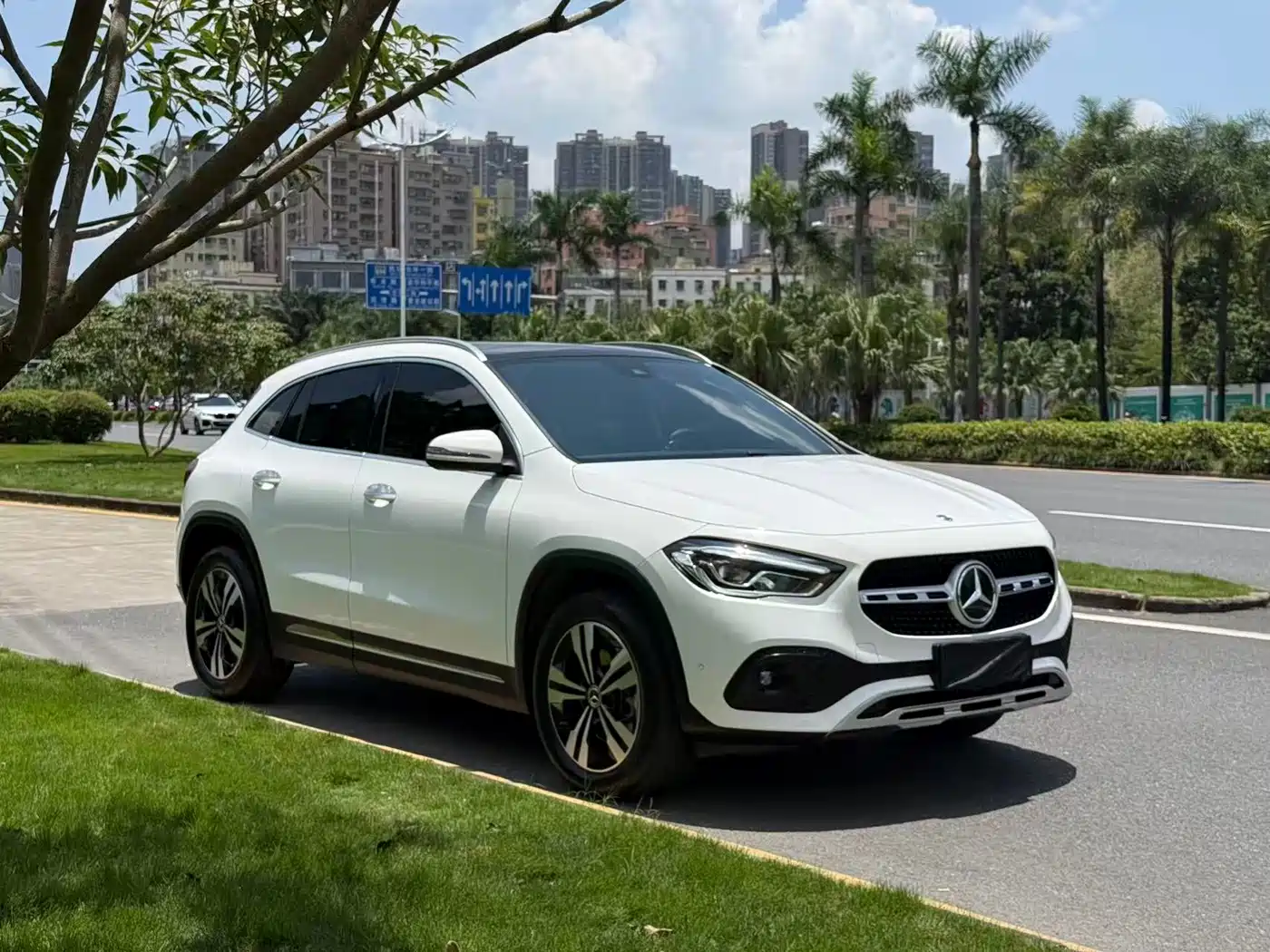 Mercedes-Benz GLA 2023 2023 GLA 220