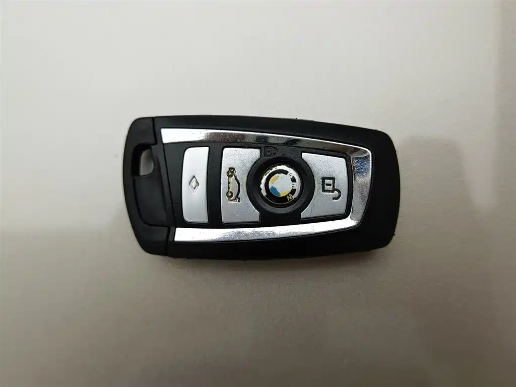 BMW 5 Series 2014 525Li Luxury Design Package фото 19