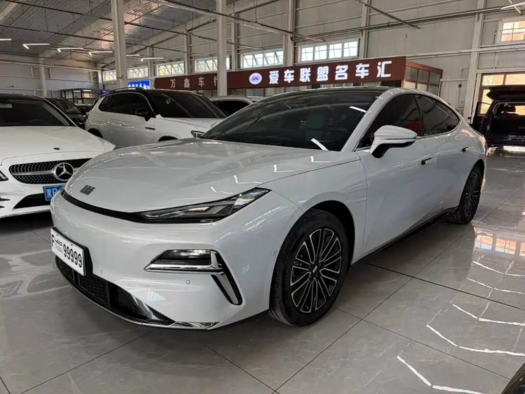 Geely Galaxy Galaxy Xingyao 8 2026 2025 130km EM-i Premium Edition