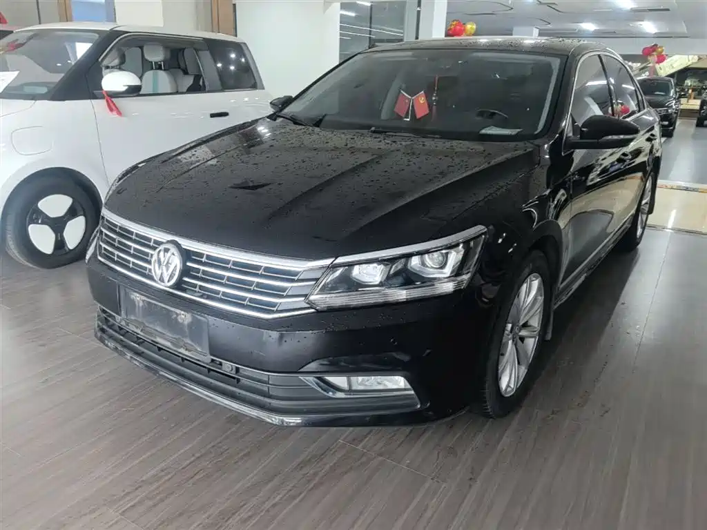 Volkswagen Passat 2017 330TSI DSG Prestige фото 2