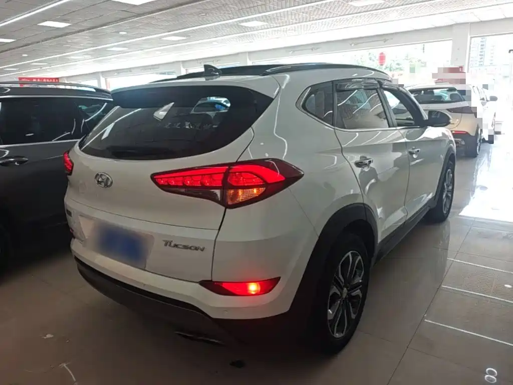 Hyundai Tucson 2015 2015 1.6T Dual Clutch 2WD Leading
