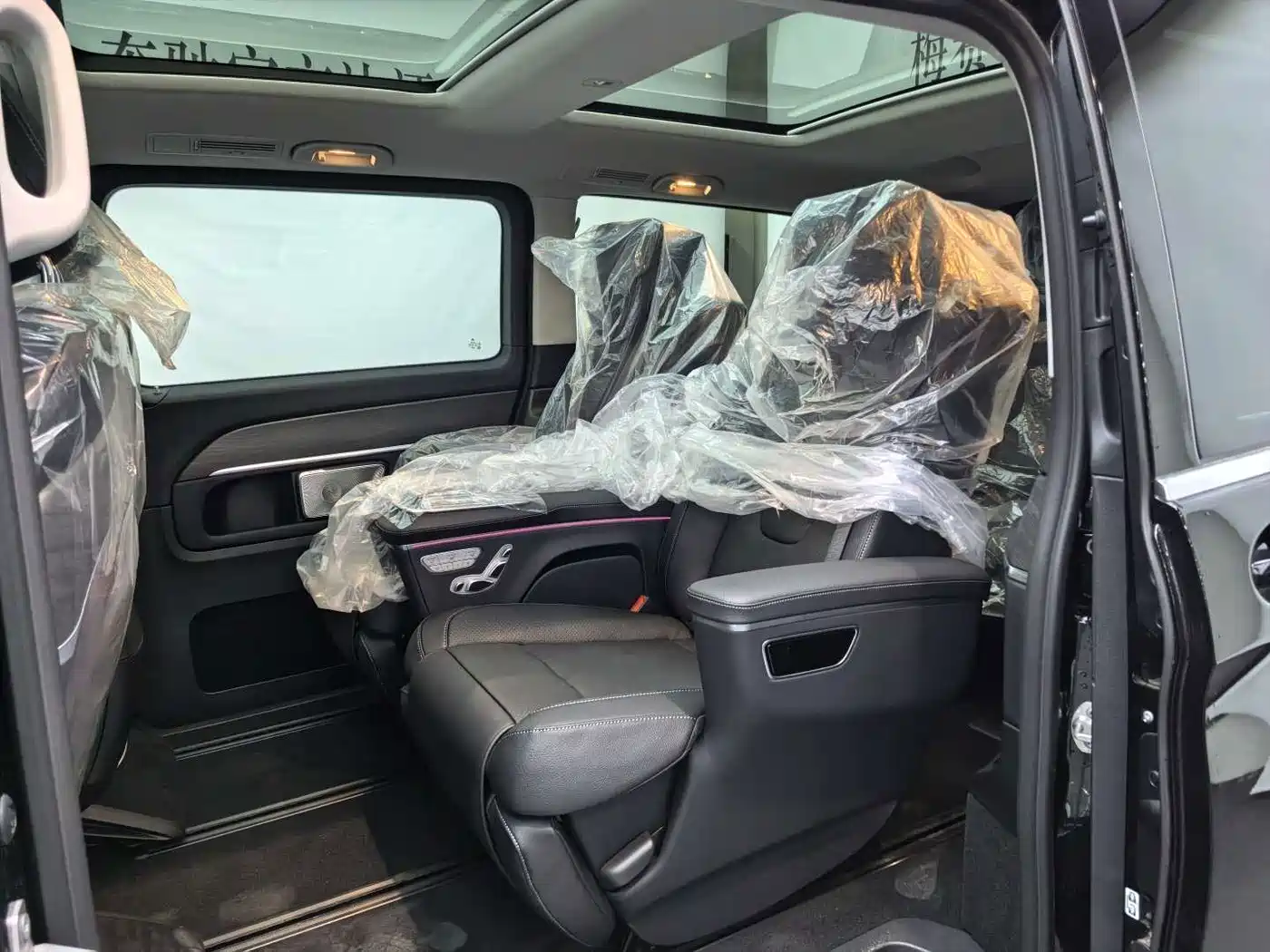 Mercedes-Benz V-Class 2026 2024 V 300 L Long Wheelbase Premium
